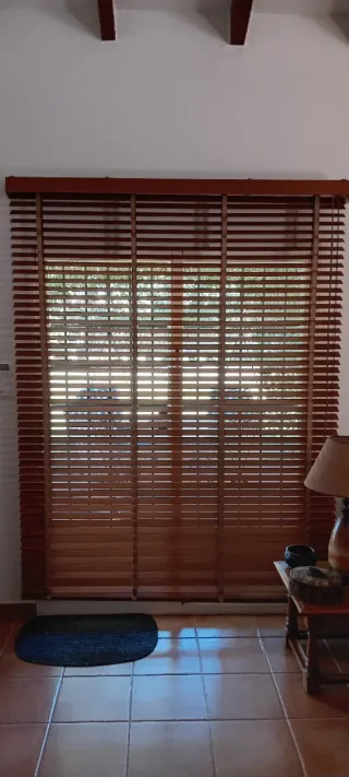 Venecianas de madera para 3 puertas y ventana