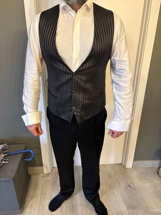 Traje de novio negro