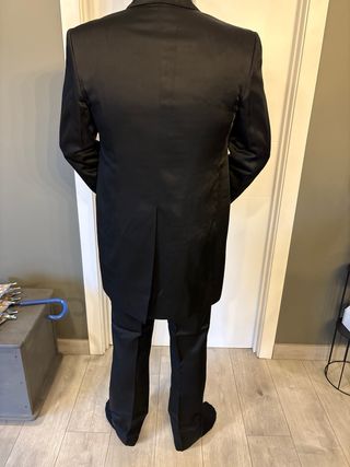 Traje de novio negro