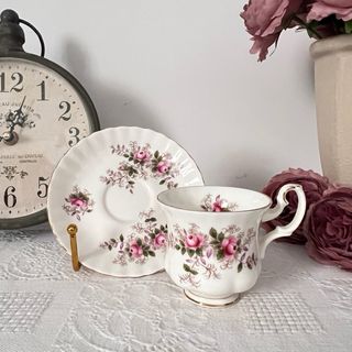 Taza y plato “demitasse” café Royal Albert