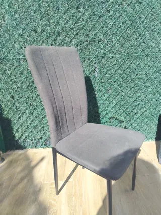 4 Sillas de Comedor Tapizadas