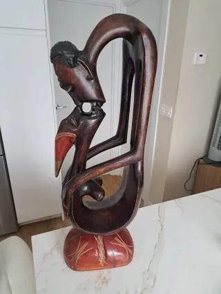 Figura decorativa de madera
