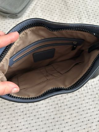 Bolso bandolera Tous azul y negro colección Linday