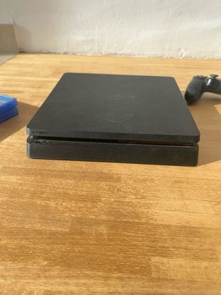 PS4 (PlayStation 4) + 2 Juegos+ 1 mando