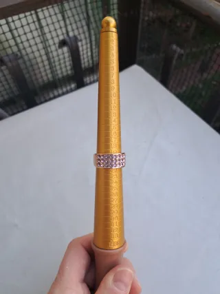 Anello oro con pietre viola