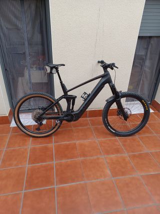 Bicicleta Eléctrica Cube Stereo Hybrid HPC 160