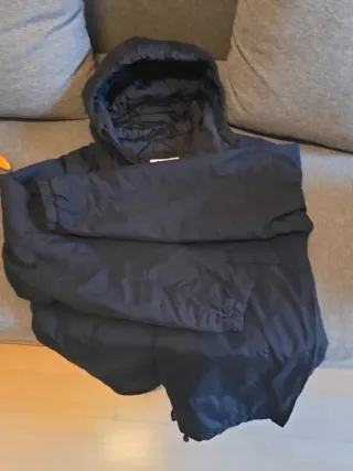 Chaqueta Pull&Bear Negra con Capucha