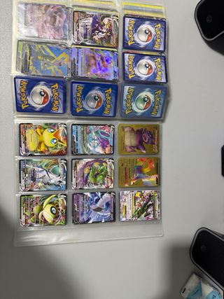 Cartas Pokémon V, VMAX, VSTAR y Entrenador