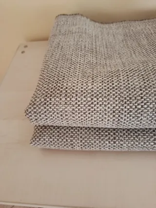 Tessuto per arredamento grigio e bianco