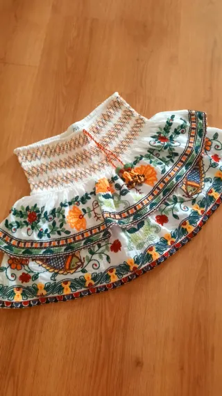 Falda Zara bordada talla S