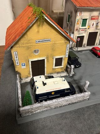Modellini auto e diorami 1:43 leggere annuncio