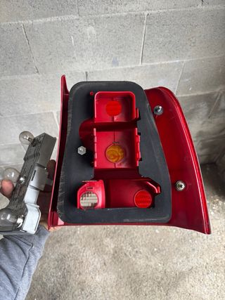 Piloto Trasero Izquierdo VW Passat B5