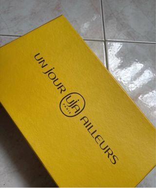 Pochette Un Jour Ailleurs pelle grigio/bianco