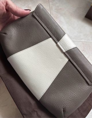 Pochette Un Jour Ailleurs pelle grigio/bianco