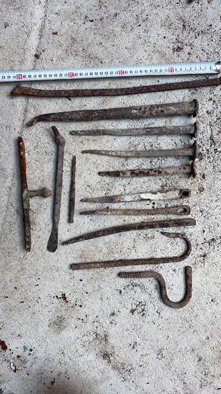 Lote clavos y herrajes masía s. XVI