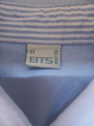 Camisa azul de niño