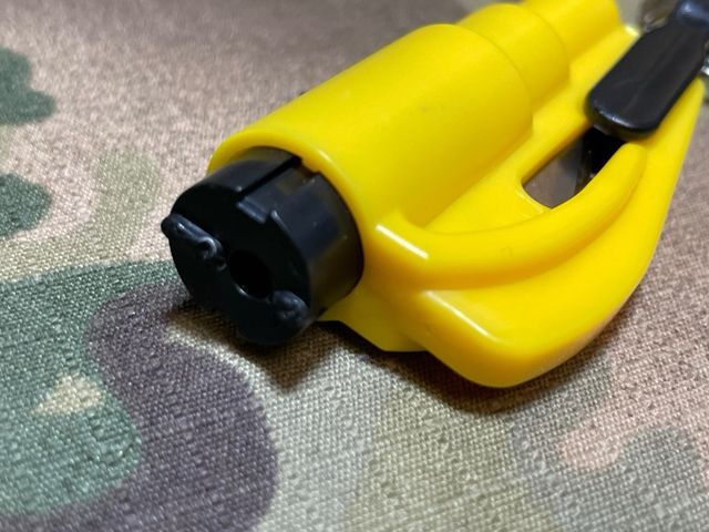 Llavero emergencias amarillo