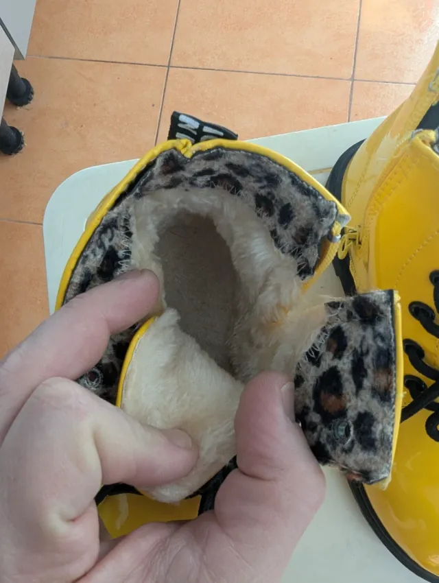 Botas Amarillas talla 35