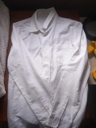 Camisa blanca de niño