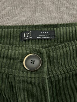 Falda pana verde Zara. T.M. Nueva