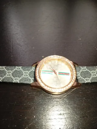Reloj Gucci Original Dorado y Gris