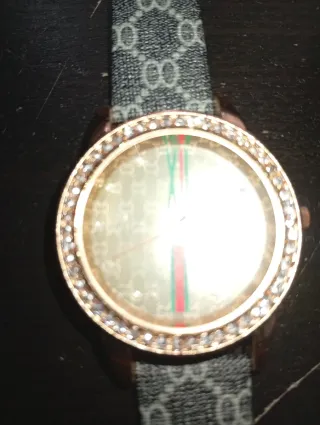 Reloj Gucci Original Dorado y Gris