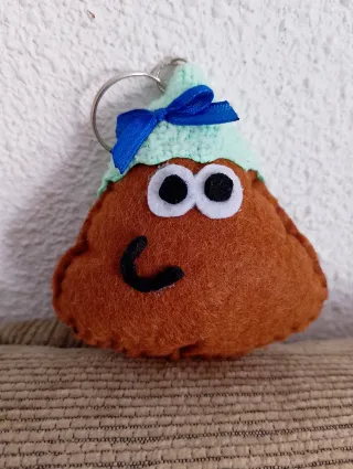 Llavero POU artesanal