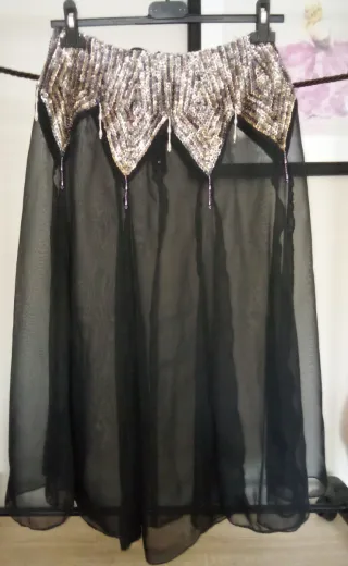 Falda de cuero marrón