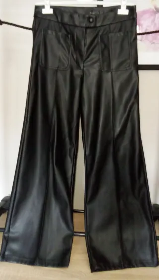 Falda de cuero marrón