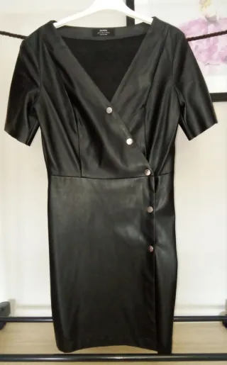 Falda de cuero marrón