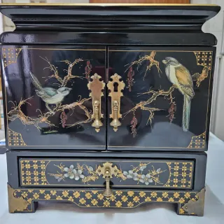 Fabuloso joyero antiguo estilo oriental. SIN ABRIR