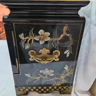 Fabuloso joyero antiguo estilo oriental. SIN ABRIR