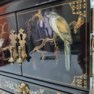 Fabuloso joyero antiguo estilo oriental. SIN ABRIR