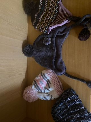 Gorros de niña 4 unidades