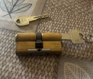 Cerradura de seguridad con 2 llaves