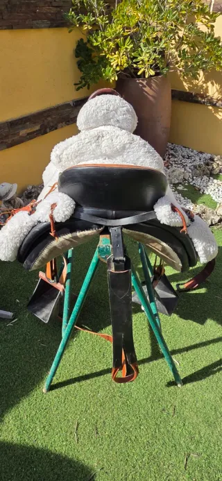 Montura Vaquera Doble tandem para caballos.