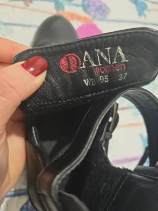 2 Pares Zapatos Verano/Invierno Beige y Negro