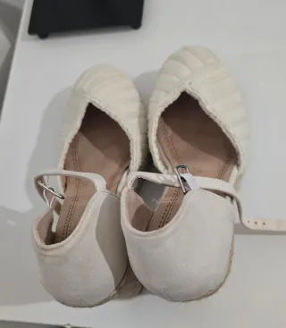 2 Pares Zapatos Verano/Invierno Beige y Negro