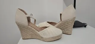 2 Pares Zapatos Verano/Invierno Beige y Negro