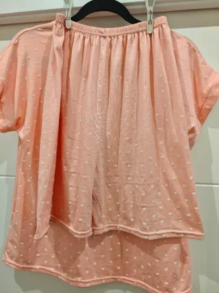 Conjunto de Pijama Rosa con Topitos (2 Piezas)