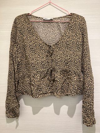 Blusa Hollister Leopardo Talla Xs Talla grande.
