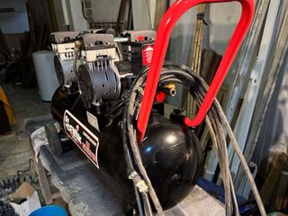 Compresor Cevik Pro Silent 80L