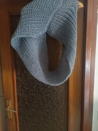 Bufanda cuello punto Gris