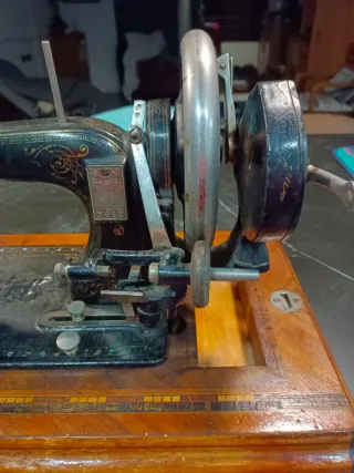 Máquina de coser antigua