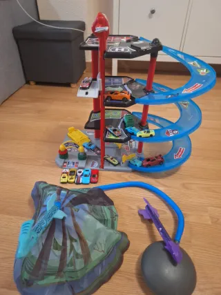 Lote Juguetes Niño: Parking y Coches + lanzador