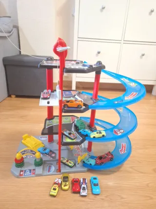 Lote Juguetes Niño: Parking y Coches + lanzador