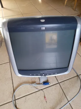 Monitor HP CRT da controllare