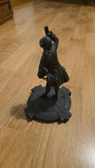 Escultura de bronce figura hombre