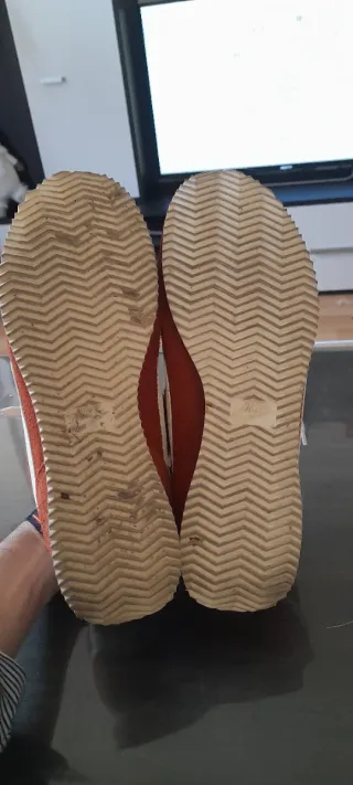 Nike Cortez Naranja y Blanco