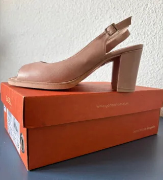 Zapatos piel nude GADEA destalonados n° 38
